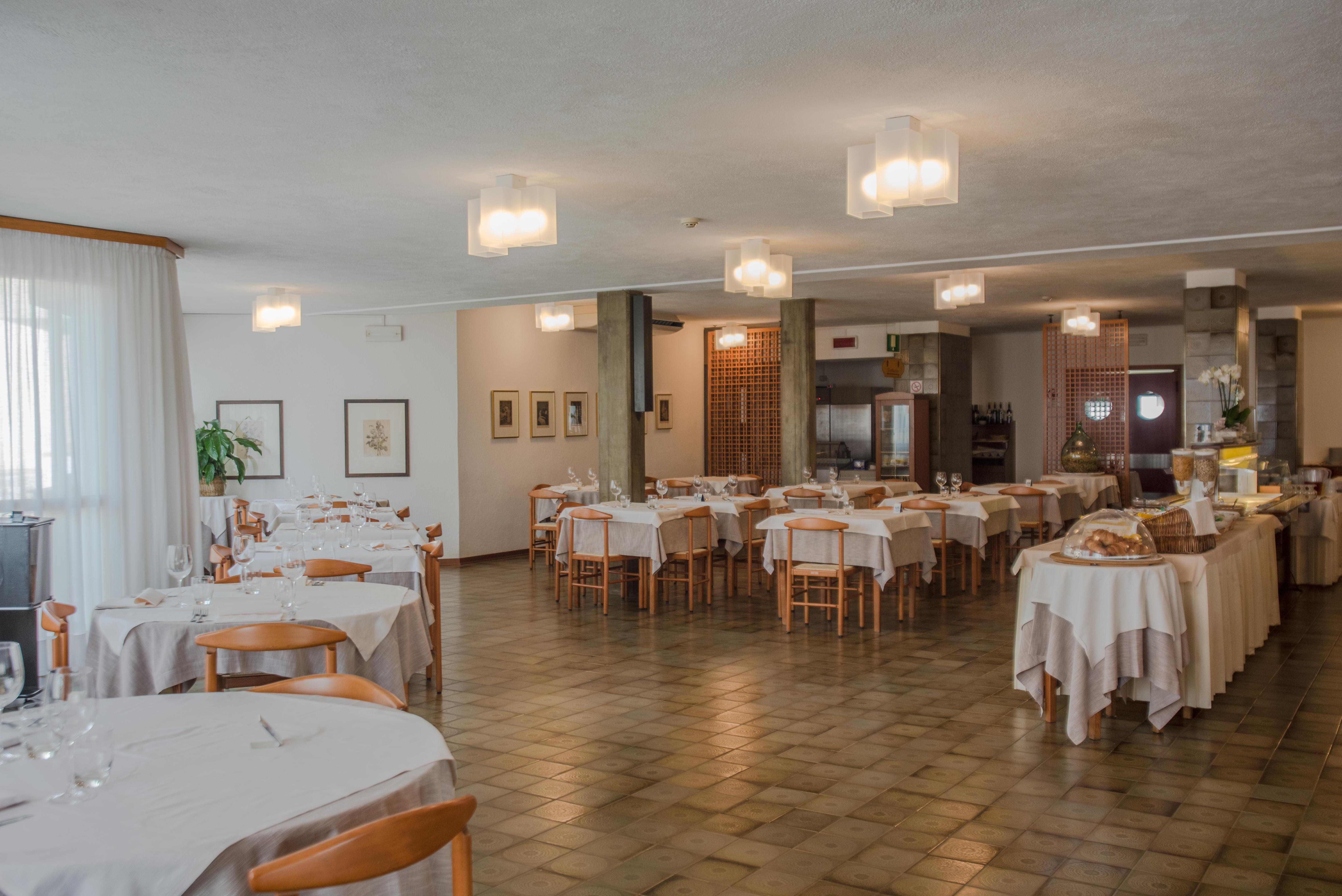 Hotel Argentina غرادو المظهر الخارجي الصورة